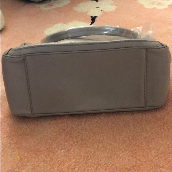 Salvatore Ferragamo Fanya Bag Tote - Picture 4 of 7